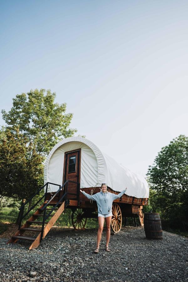 Heated & Ac Full Bathroom Covered Wagon Penn Yan Exterior photo